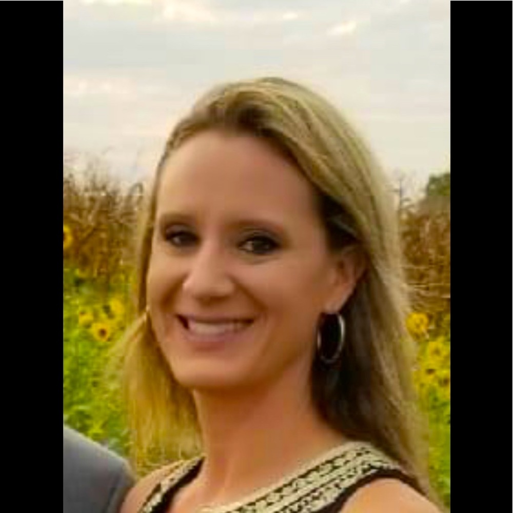 Meet your Posher, Holly